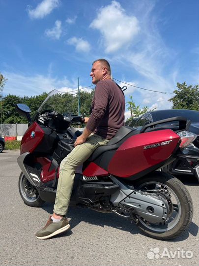 Продаю максискутер BMW C650GT