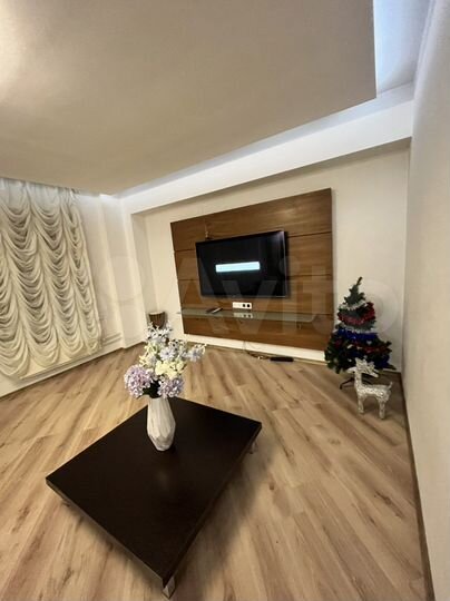 2-к. квартира, 90 м², 5/14 эт.