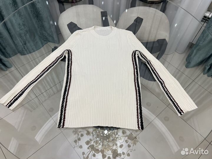 Пуловер Chloe