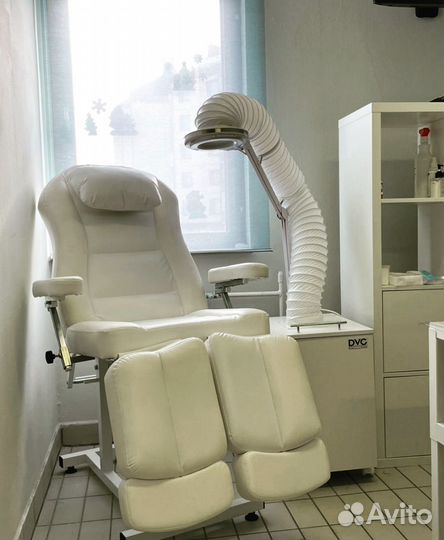 Вытяжка для маникюра и педикюра DVC