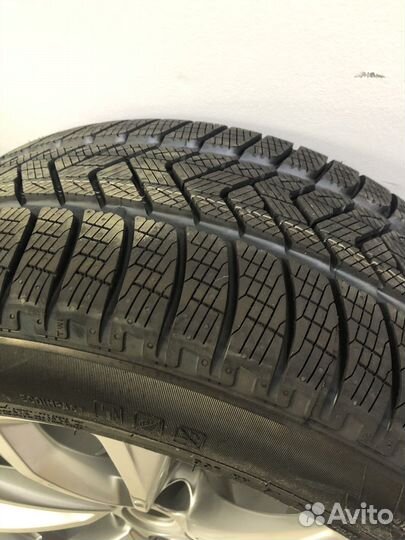 Комплект зимних колес Макан 19