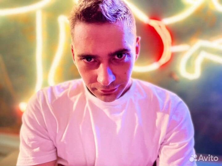 Ведущий/Организатор праздников/музыкант/Диджей