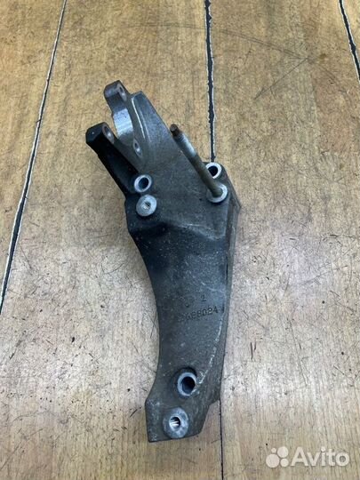 Кронштейн генератора Opel Insignia A20NFT 2014