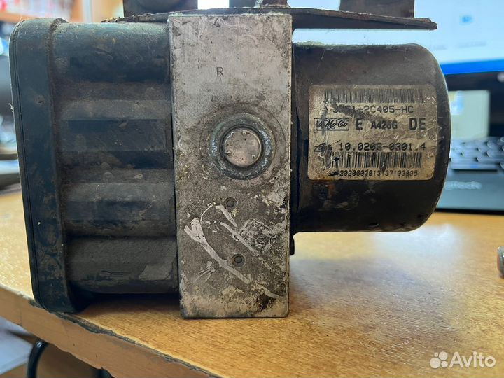 Блок абс Ford 10.0960-0125.3 9n37k31m29