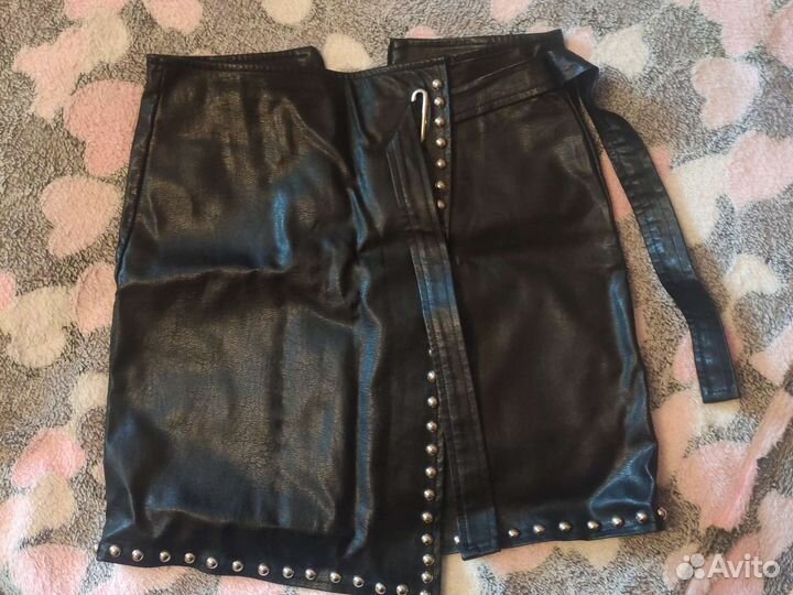 Кожаная мини юбка