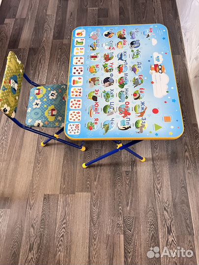 Детский столик и стульчик