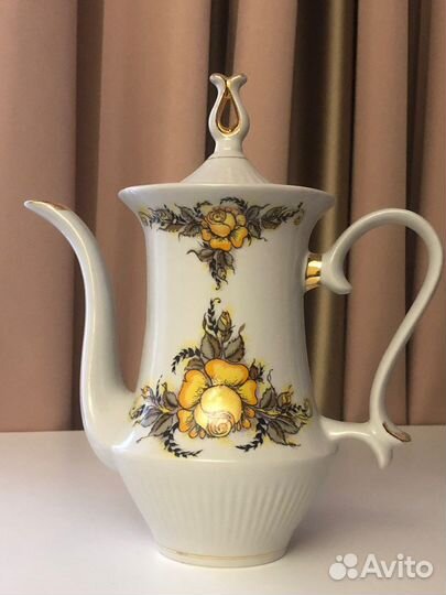 Кофейный сервиз фарфоровый 1970 г. Розы с золотом