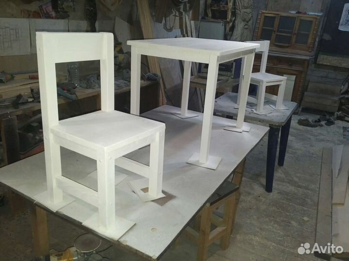 Детский стол и стул