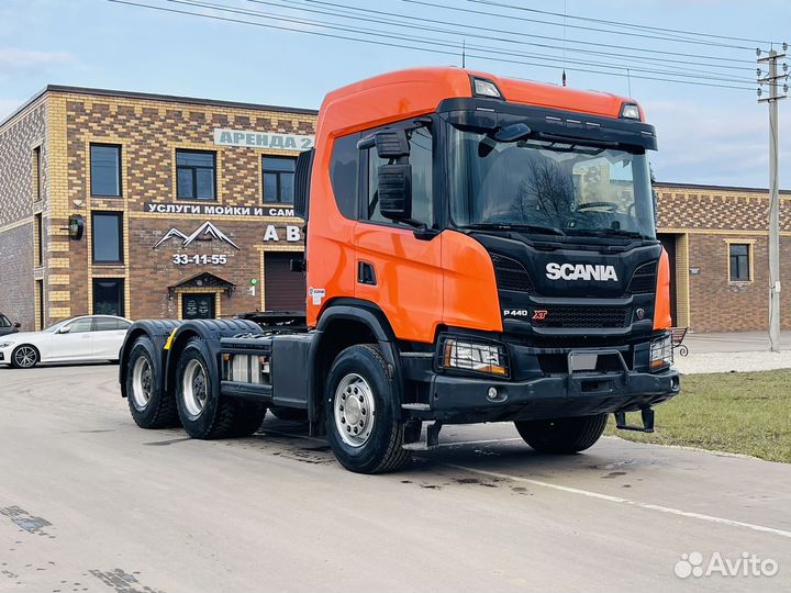 Scania P440 с полуприцепом, 2019