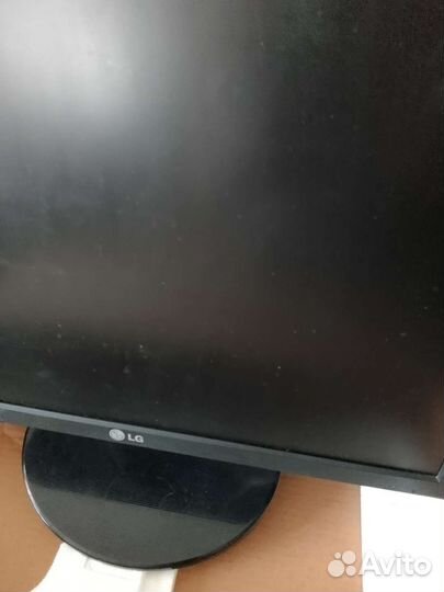 Монитор LG 19