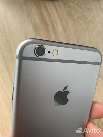 iPhone 6S, 64 ГБ