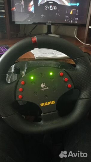 Руль logitech momo