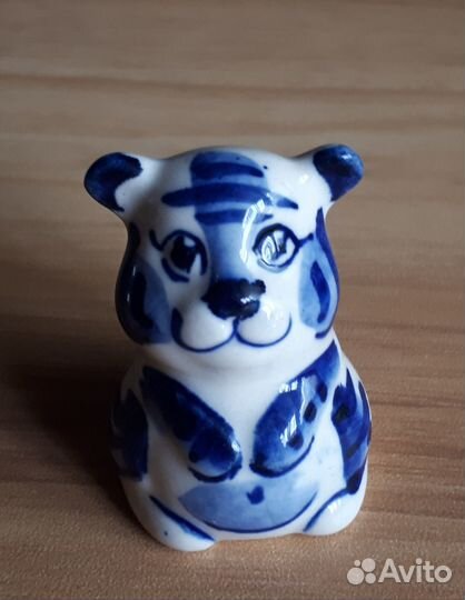 Статуэтка новая фарфоровый Тигр