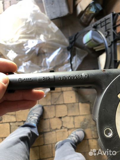 Кронштейн радиатора volkswagen, audi