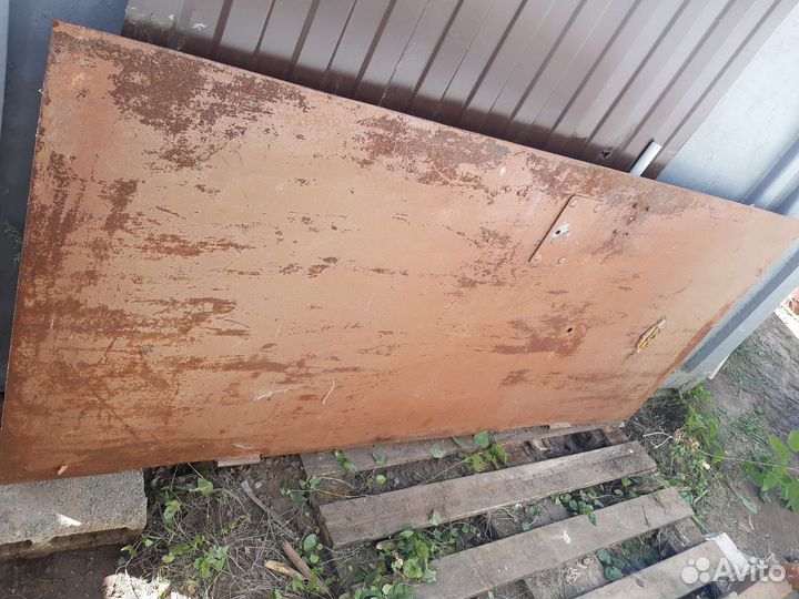 Дверь металлическая