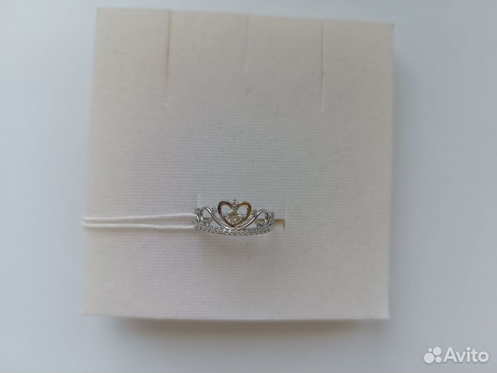 Кольцо 585 1,74 гр,бел.зол.18 р,фианит,нов(599)