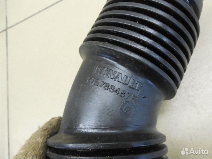 Патрубок воздушного фильтра Duster 2012