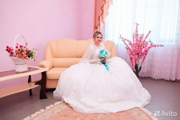 Свадебное платье