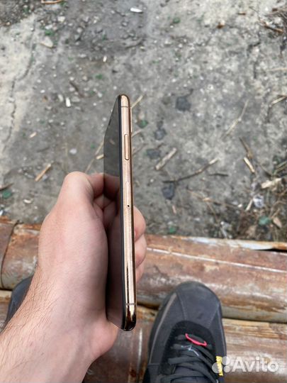 iPhone Xs, 64 ГБ