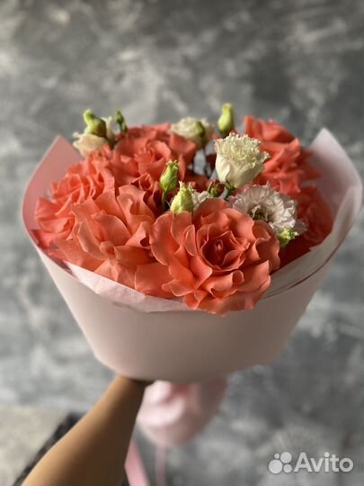 Апельсиновые кружевные розы, эустома