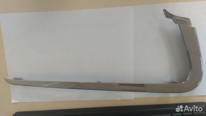 Молдинг хром переднего бампера левый верхний Веста