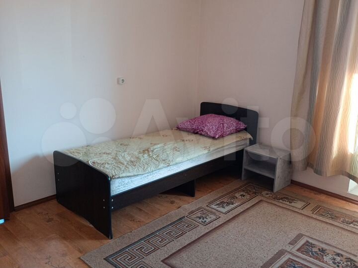 3-к. квартира, 60 м², 1/3 эт.