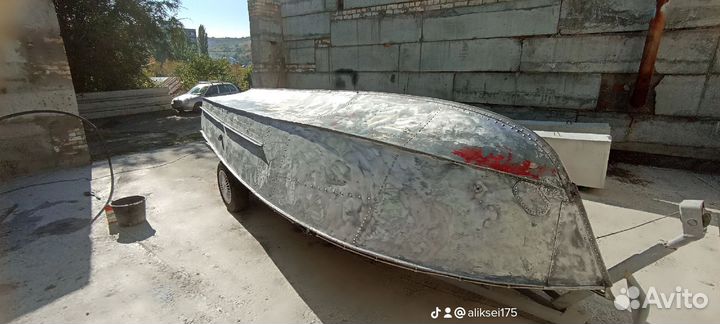 Прогресс 2 с мотором 9.9