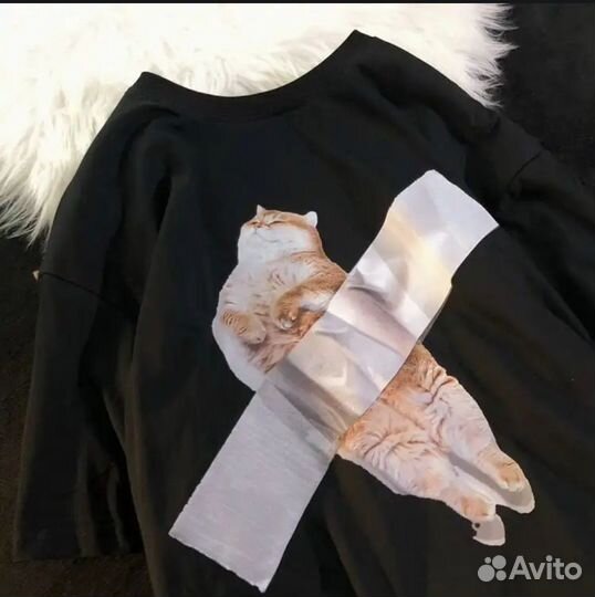 Футболка с котом на скотче