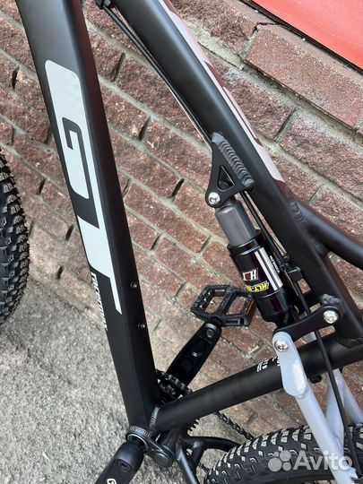 Велосипед горный на Shimano 27,5R