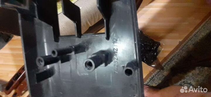 Toyota corolla 150 накладка стеклоподъёмника перед