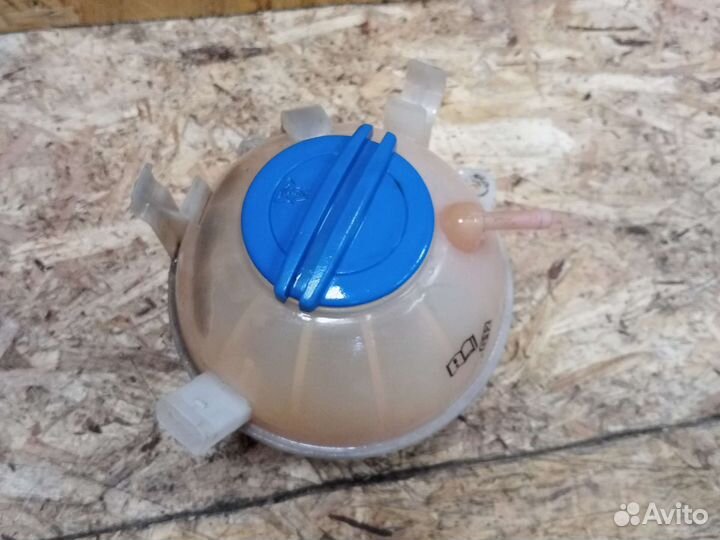 Бачок расширительный Skoda Octavia A5