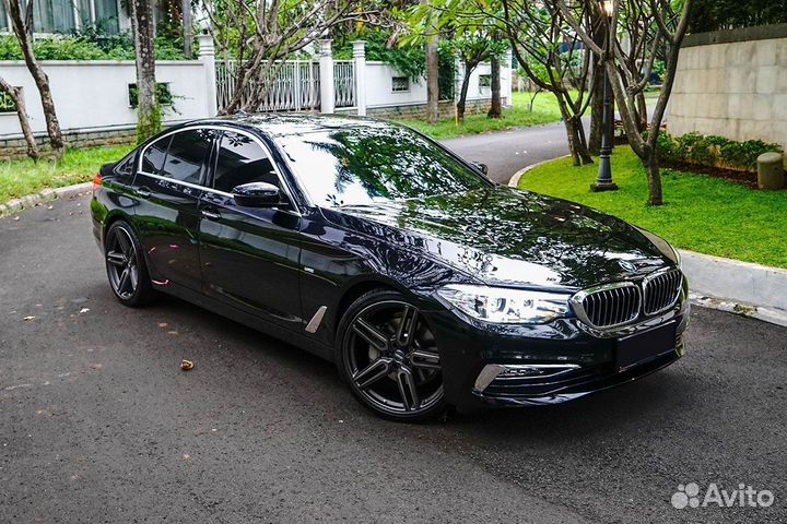 Лобовое стекло BMW 5 G30