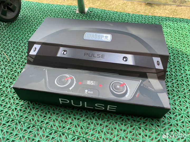 Weber Pulse 2000 гриль б/у