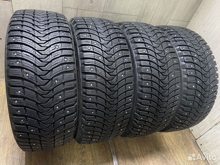 Michelin X-Ice North 3 215/55 R16