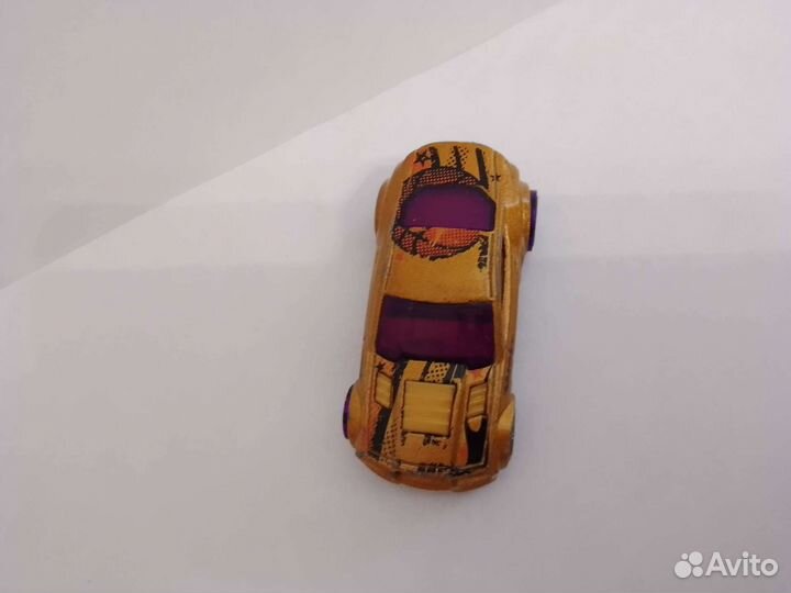 Машинка хотвилс