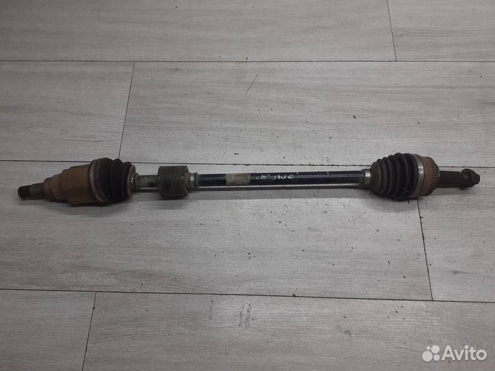 Полуось передняя правая Geely Emgrand EC7