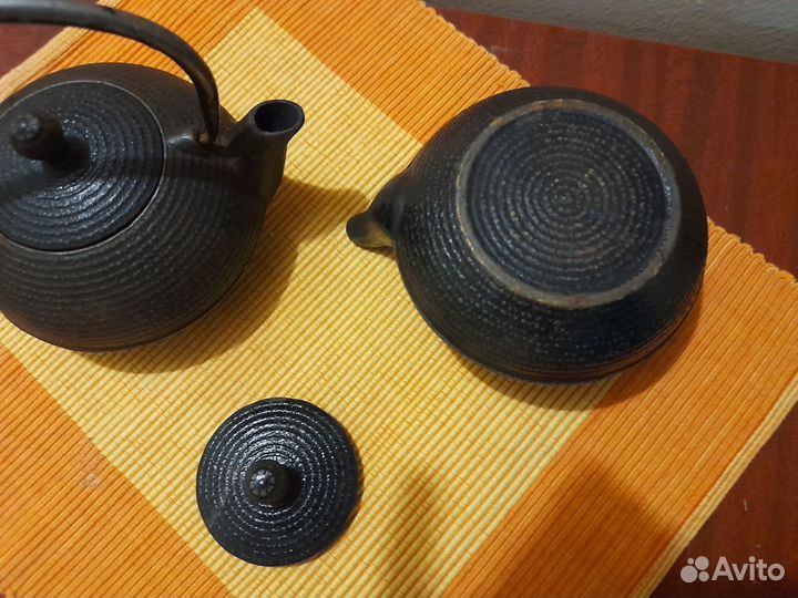 Чайник чугунный