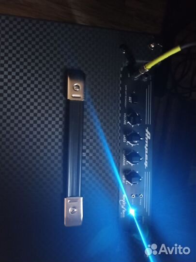 Басовый комбоусилитель Ampeg rb108