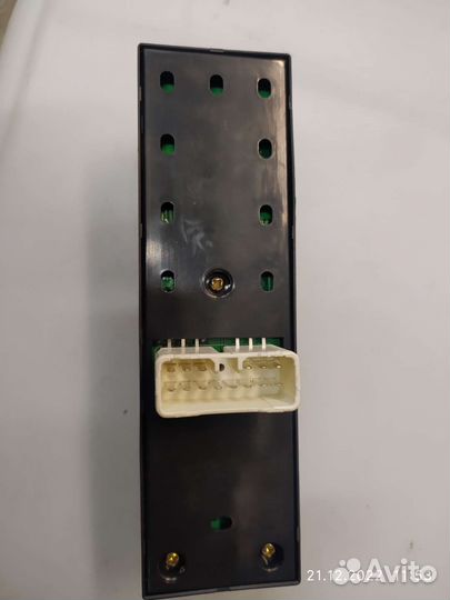 Кнопки стеклоподъемников hyundai Tucson