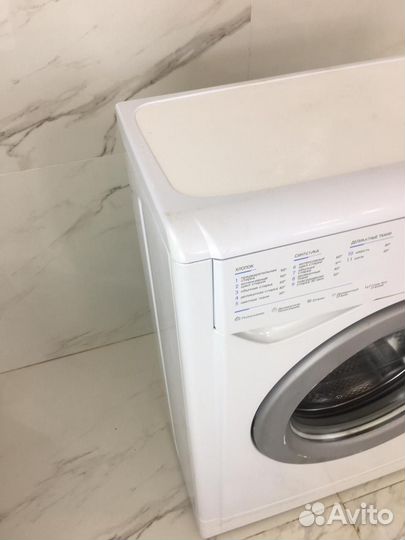 Стиральная машина бу узкая 4 кг Indesit wiun82
