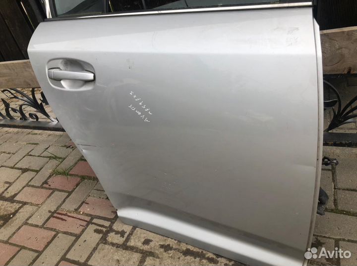 Toyota Avensis 3 T270 Дверь задняя правая