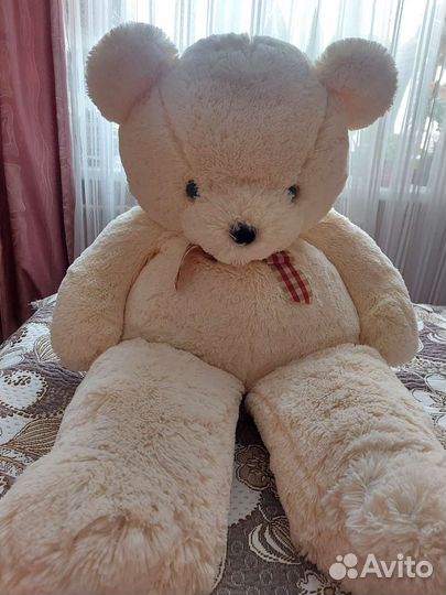 Плюшевый медведь большой