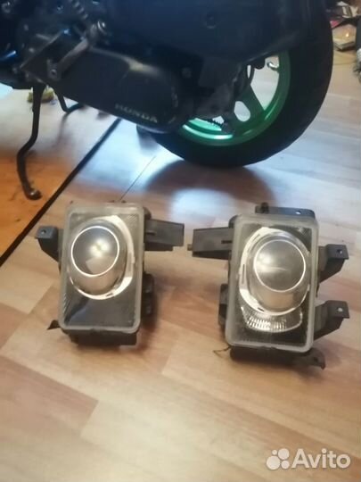 Стекло противотуманной фары на Opel Astra H