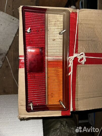 Стекло на задний фонарь ваз 2107