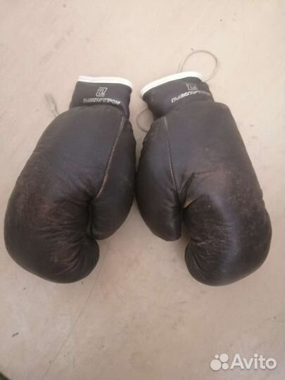 Боксерские перчатки СССР кожа. конский волос, б/у