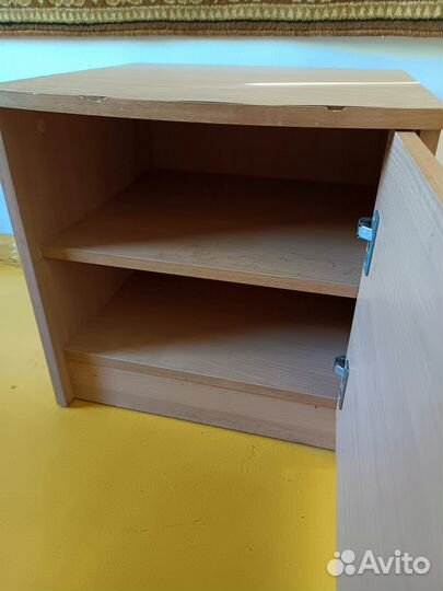 Тумба прикроватная