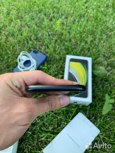 iPhone SE 2020 64 gb