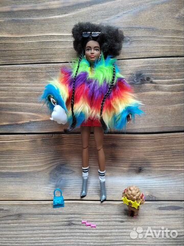 Кукла Barbie Extra в радужном пальто