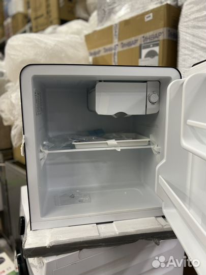 Холодильник Midea ретро новый