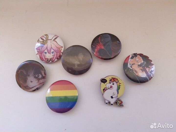 Набор пинов/значков 7 штук